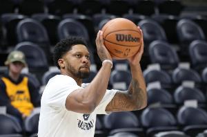 年来在转会 年来在转会