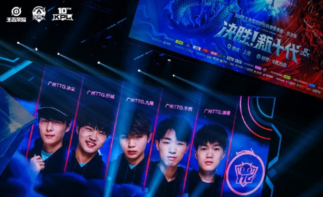 青岛教练组 青岛教练组